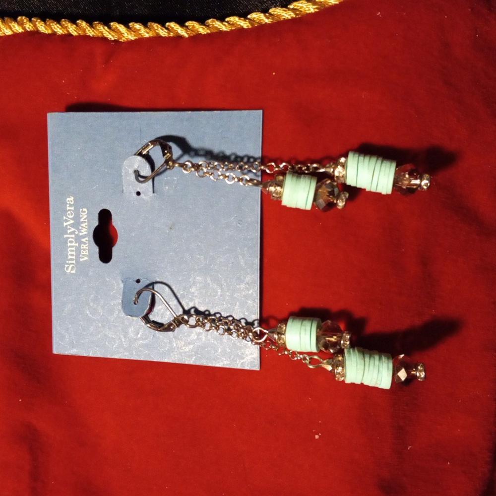 Simply Vera earrings - Picture 3 of 4